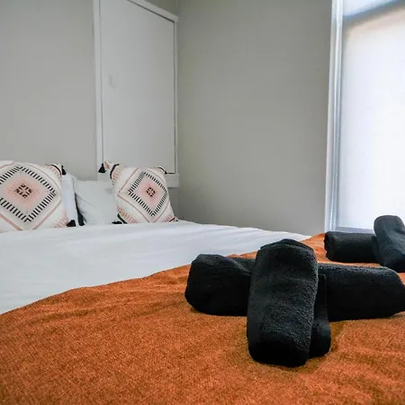 Stay With Alexandra - Free Parking - Free Wifi Superb Location Liverpool Exterior photo