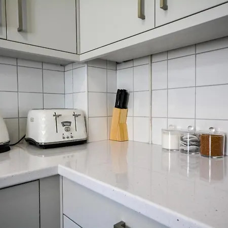 Stay With Alexandra - Free Parking - Free Wifi Superb Location Liverpool Exterior photo